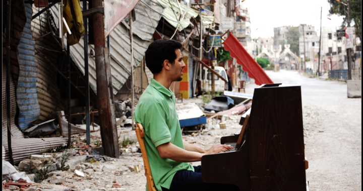 Der Pianist aus den Trümmern liest und spielt am 10.05.2019 in Hofheim