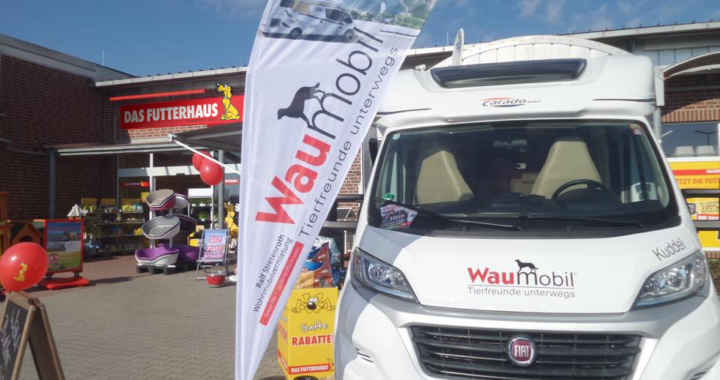 Pudelwohl auf Reisen – mit DAS FUTTERHAUS und WAUMOBIL