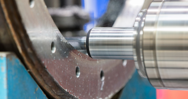 Große Bauteile mit Kreuzbettbohr- und Fräswerk WFT 13 CNC bearbeiten