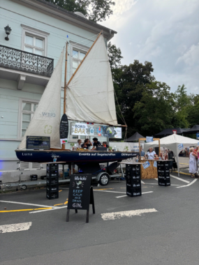 LUNA BordBar: Aus altem Segelboot wird mobile Bar