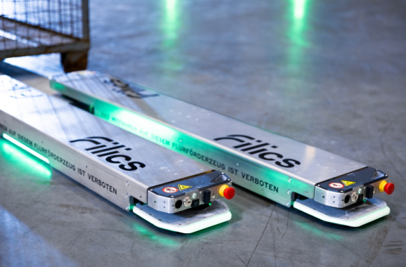 Filics auf der automatica 2025:  Autonomes Doppelkufensystem für effizientes Palettenhandling